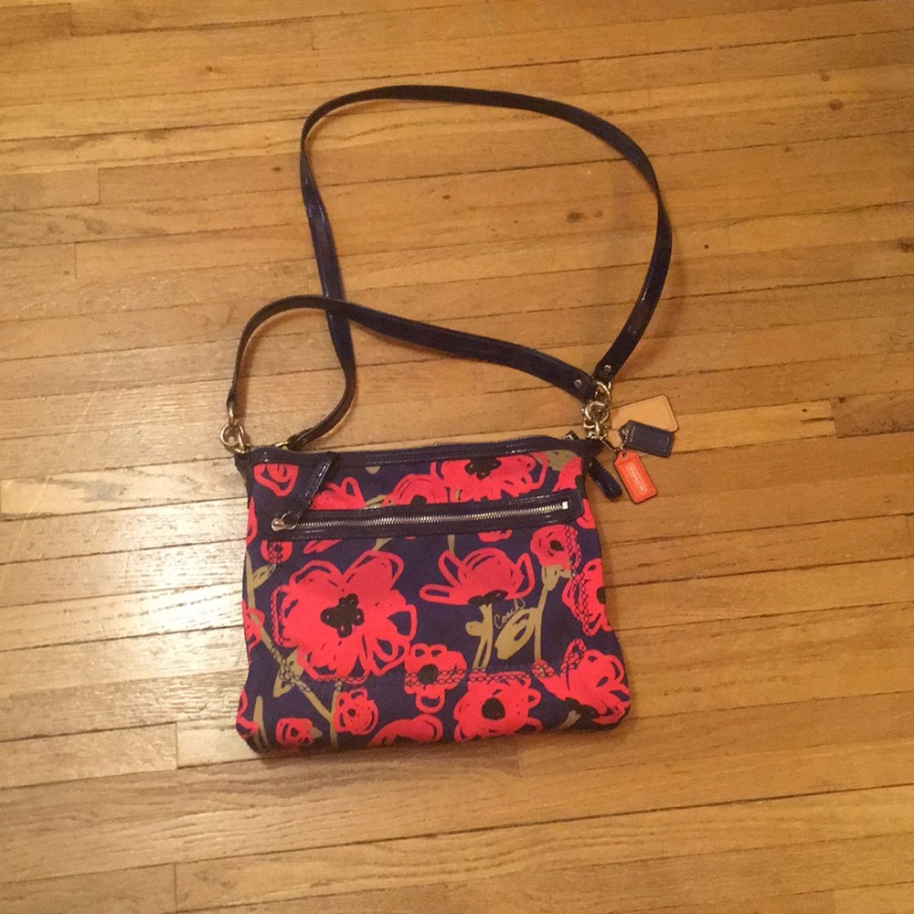 Navy Coach purse and wallet